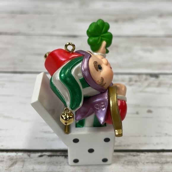 HALLMARK “GOOD LUCK DICE” Christmas ornament vintage 1998 - Picture 5 of 10